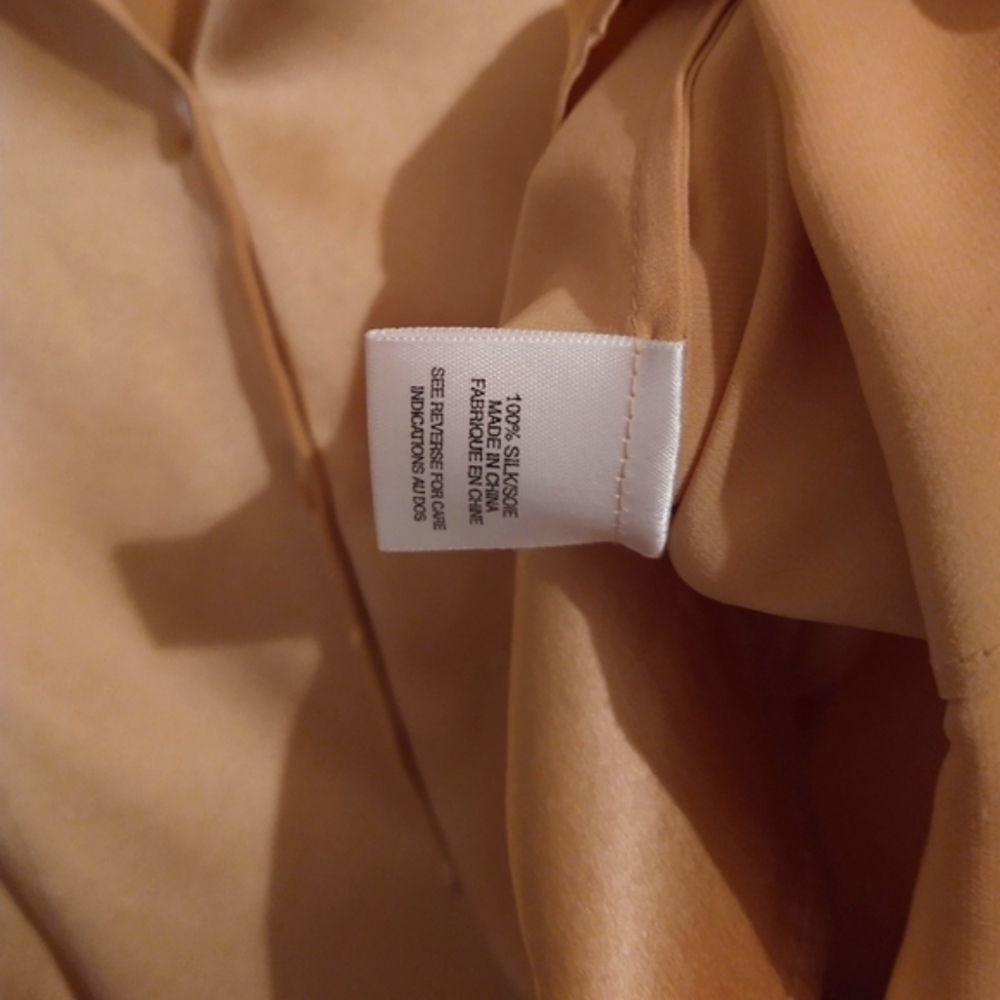 Talbot's ✨Pure Silk ✨Button-Up Blouse Size 8 - Picture 2 of 5